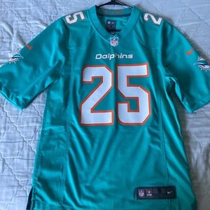 Dolphins Jersey…Xavien Howard…Looks brand new and in great condition